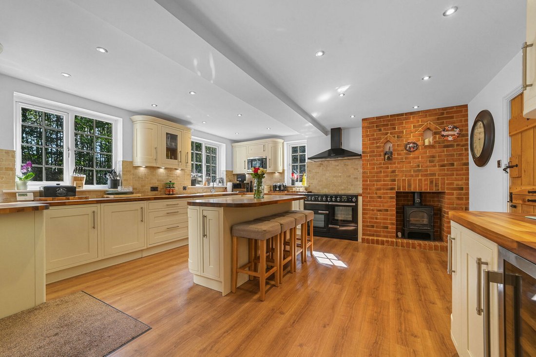 House in Suffolk, England 3 - 18959473