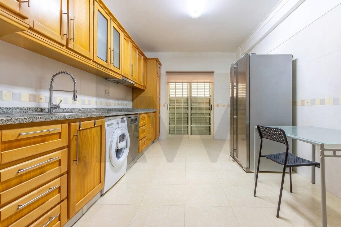 Townhouse in Corroios, Setubal, Portugal 2 - 18958267