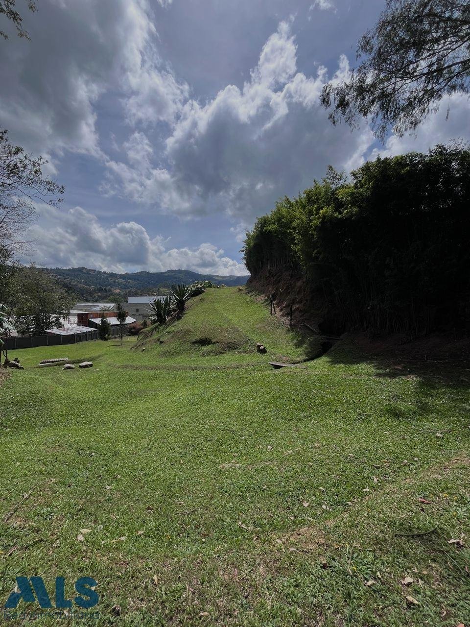 Land in Guarne, Antioquia, Colombia 3 - 18959011