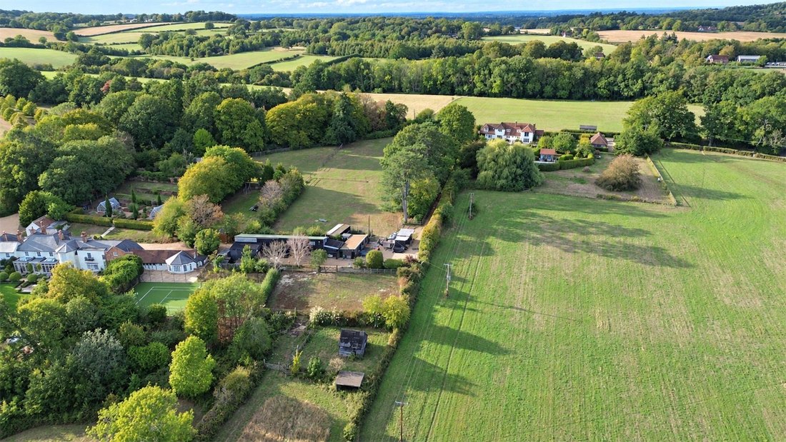 House in Lower Bourne, England 4 - 18958425