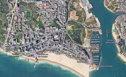 Land in Portimao, Algarve, Portugal 1