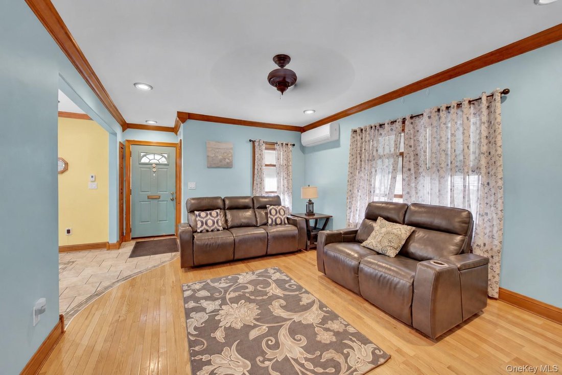 House in New York, New York, United States 4 - 18958859
