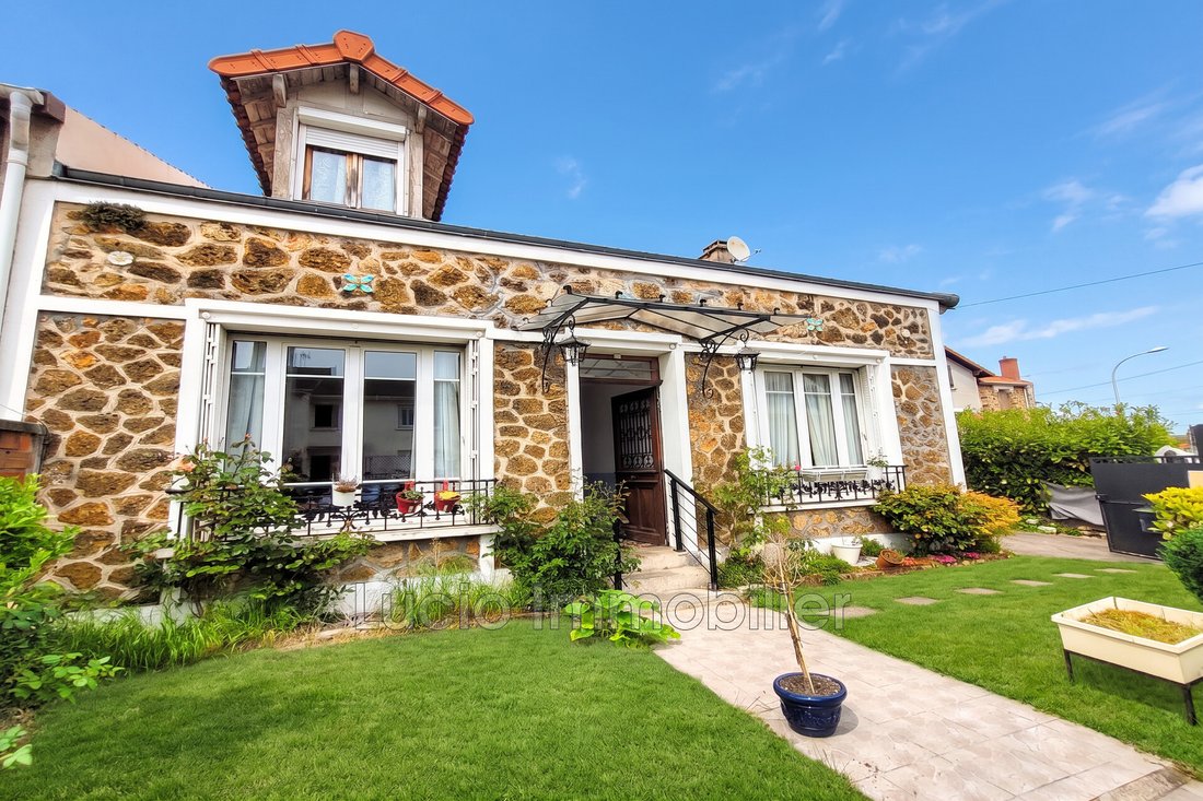 Villa in Ledru Rollin, Le Perreux-sur-Marne, France 1 - 18499896