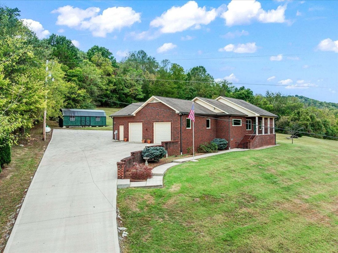 House in Gordonsville, Tennessee, United States 3 - 18959101