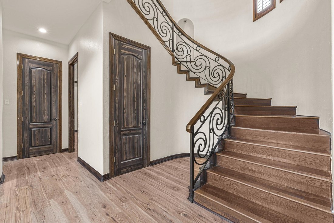 House in Laredo, Texas, United States 5 - 18958944