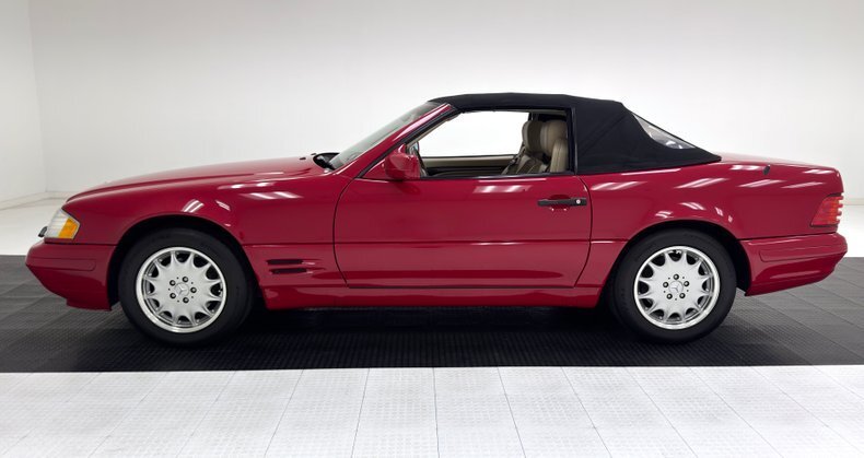 Cabriolet in Morgantown, United States 5 - 18958917