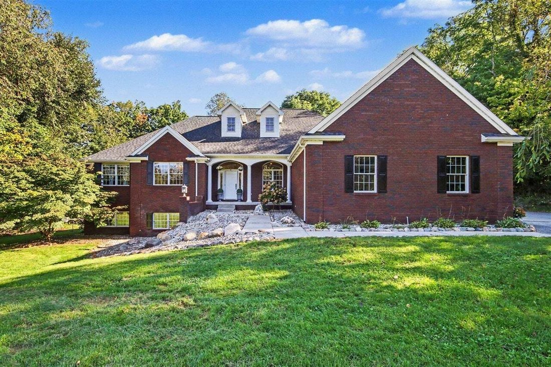 House in Caledonia, Michigan, United States 1 - 18945968