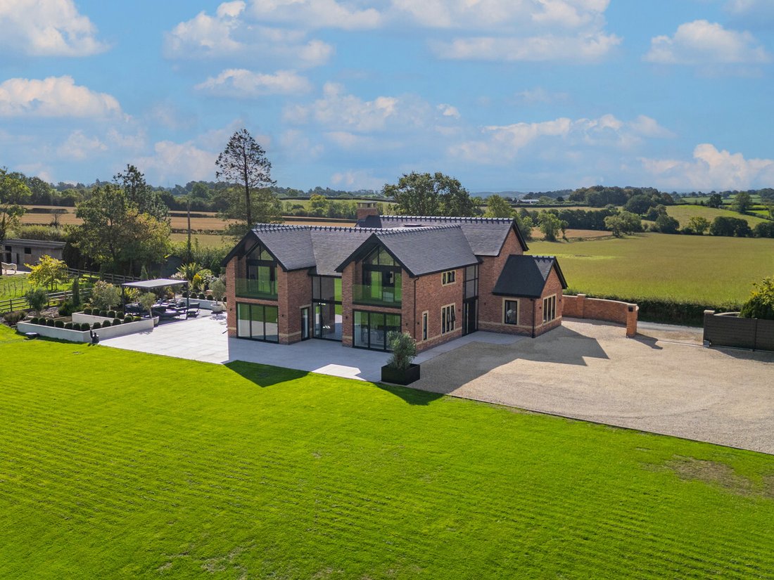 House in Atlow, England 1 - 18959462