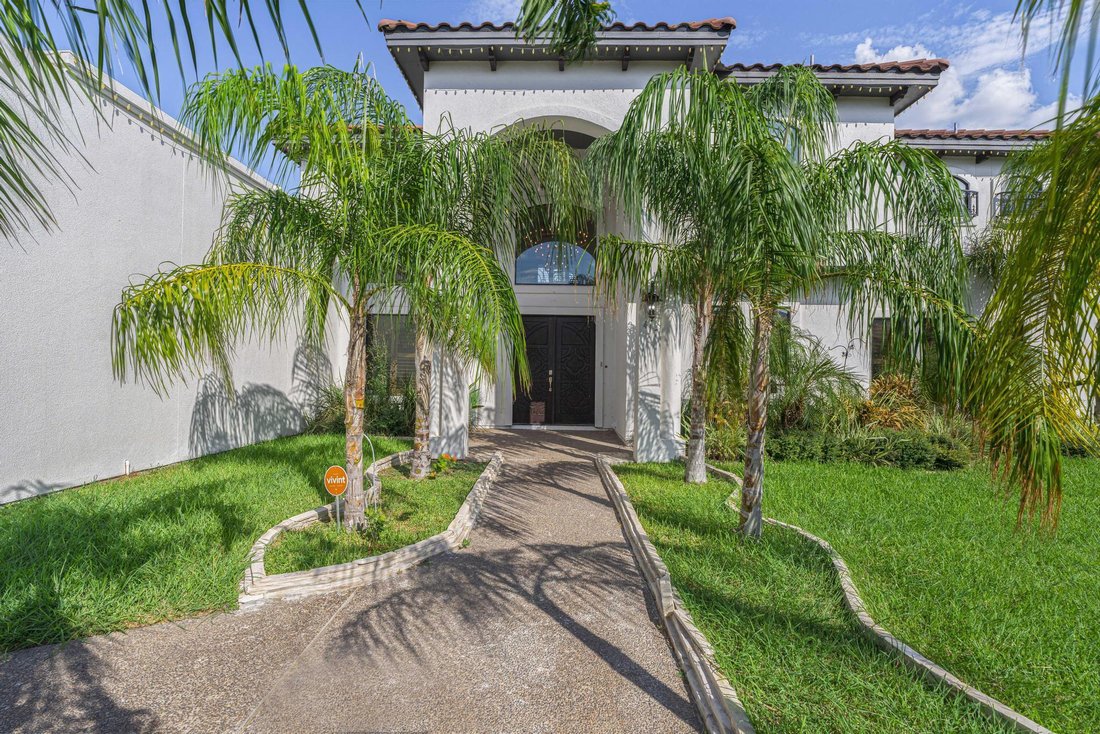 House in Laredo, Texas, United States 3 - 18958944
