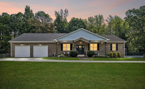 House in Camden, Tennessee, United States 1