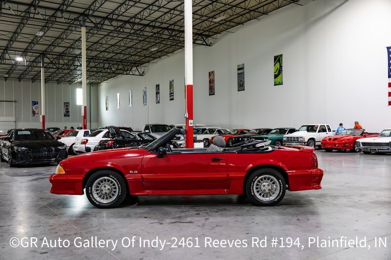 Cabriolet in Plainfield, United States 3 - 18958519
