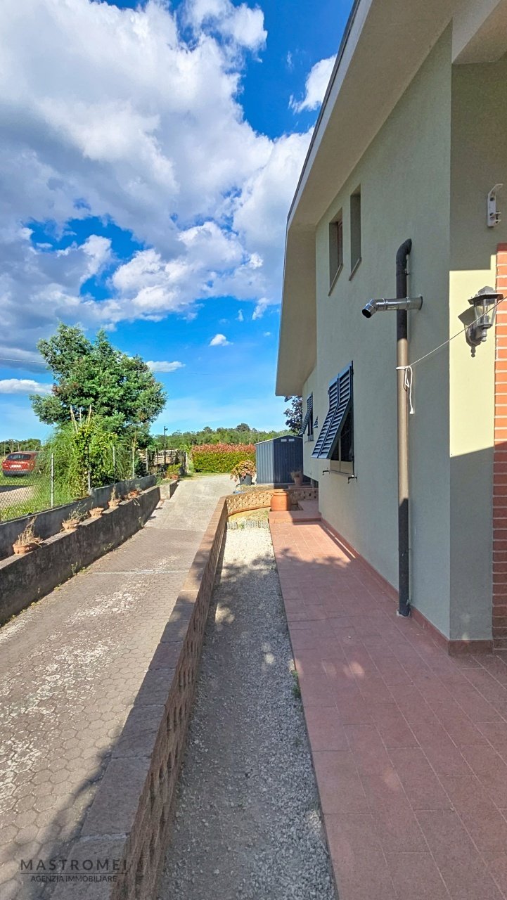 Villa in Castelfranco di Sotto, Tuscany, Italy 4 - 18958731