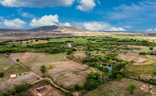 Land in Abiquiu, New Mexico, United States 1