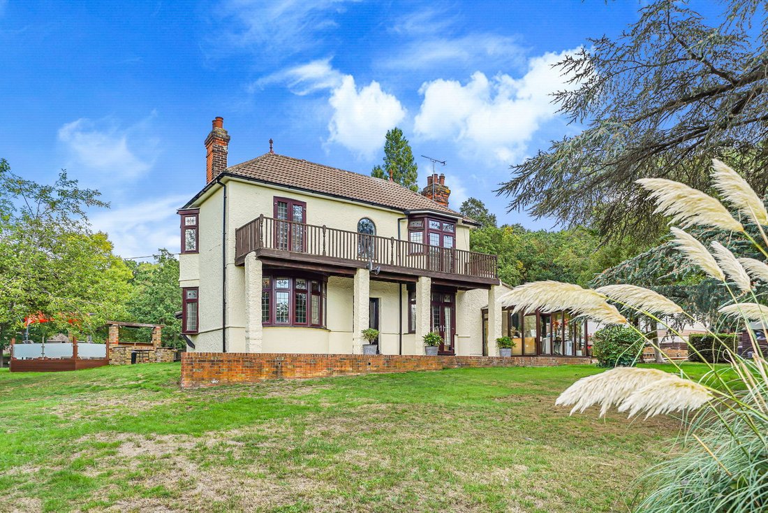 House in South Benfleet, Benfleet, England 1 - 18959494