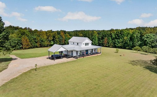 House in Moss, Tennessee, United States 1