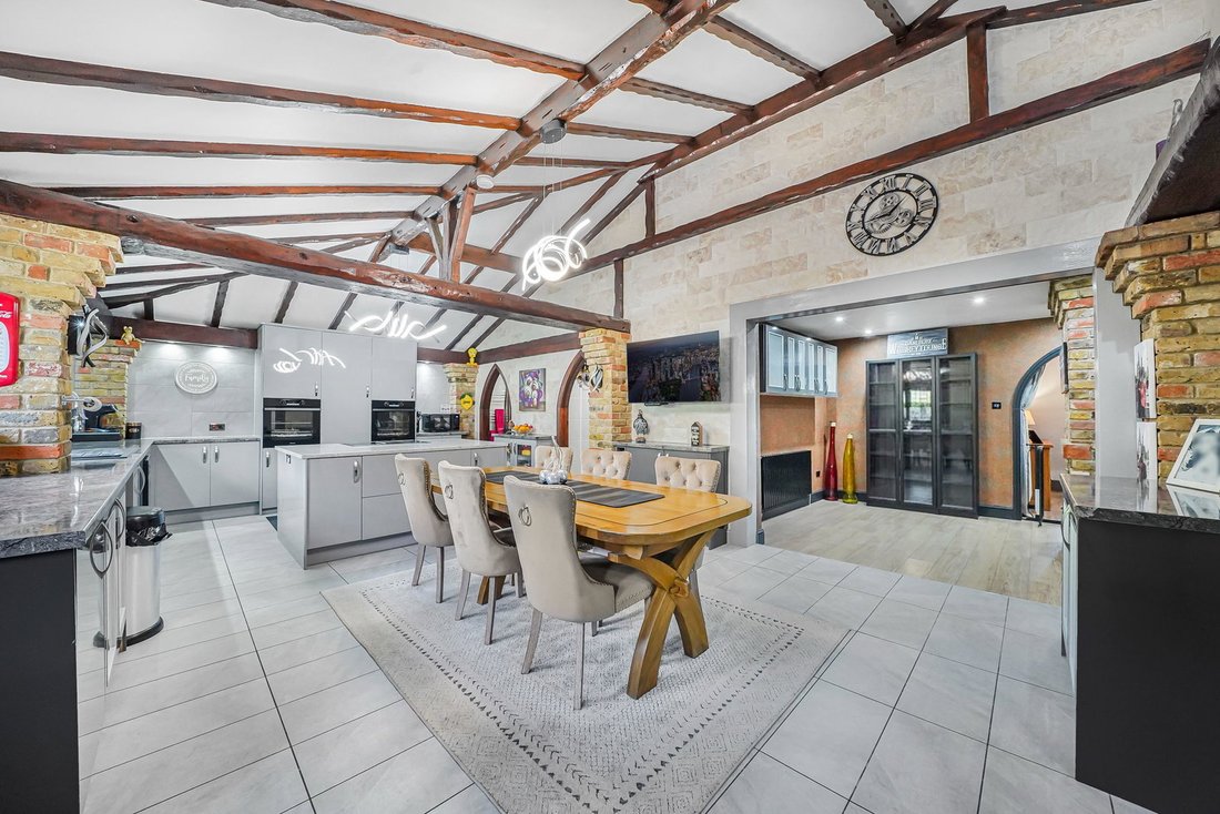 Haus in South Benfleet, Benfleet, England 2 - 18959494