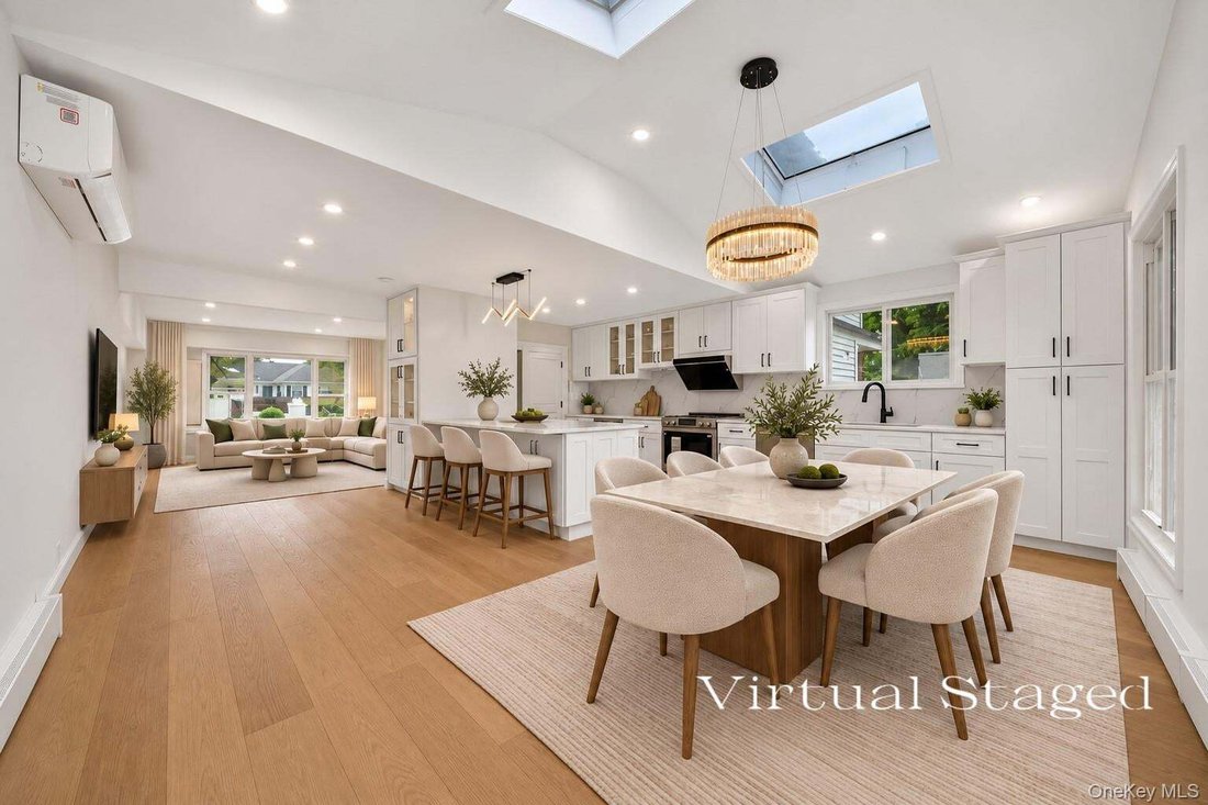House in Syosset, New York, United States 5 - 18958445