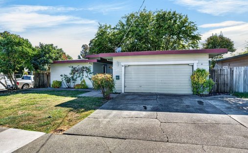 House in Petaluma, California, United States 1