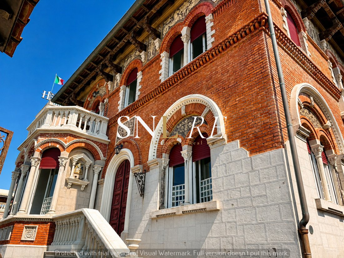 Villa in Marina di Massa Centro, Massa, Italy 1 - 18942156