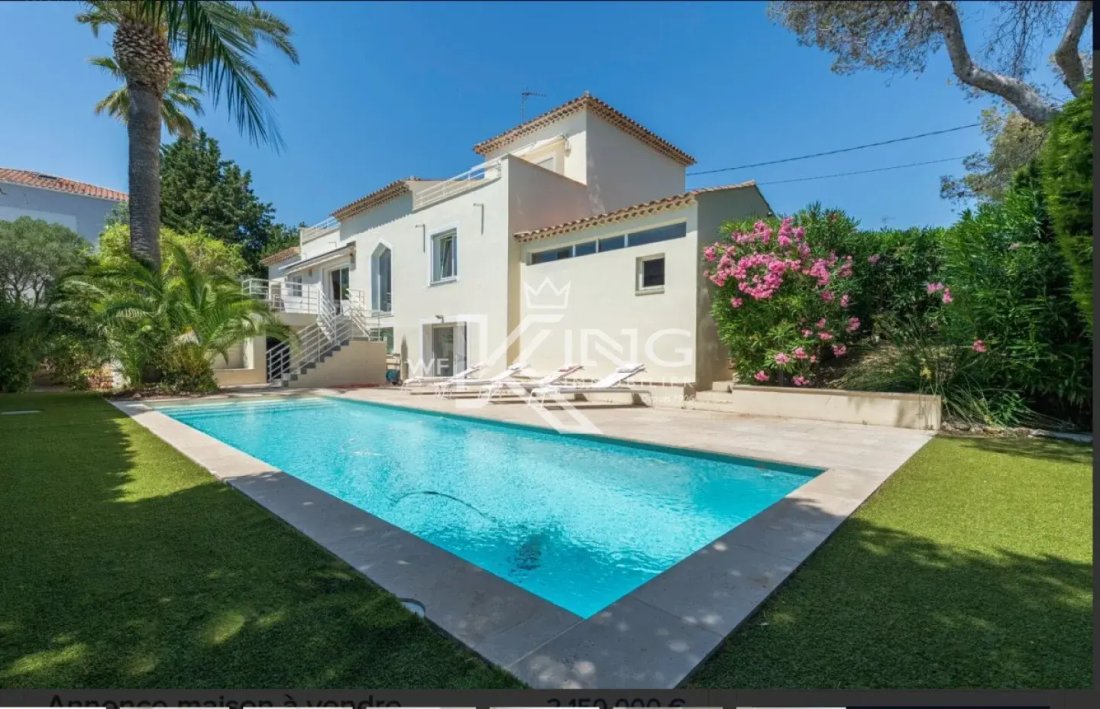 Villa in Le Dramont-Agay-Anthéor-Le Trayas, Saint-Raphaël, France 1 - 17369856