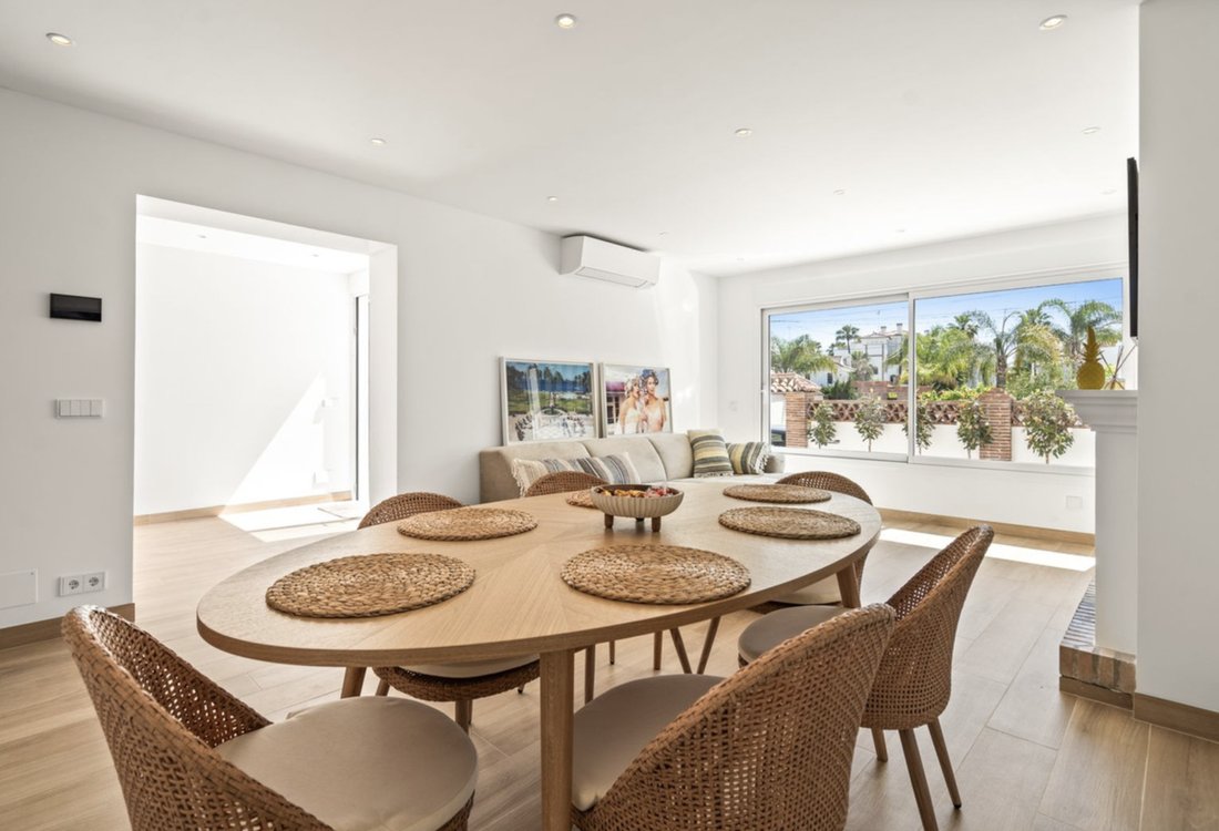 Townhouse in San Pedro de Alcantara, Andalusia, Spain 3 - 18959837