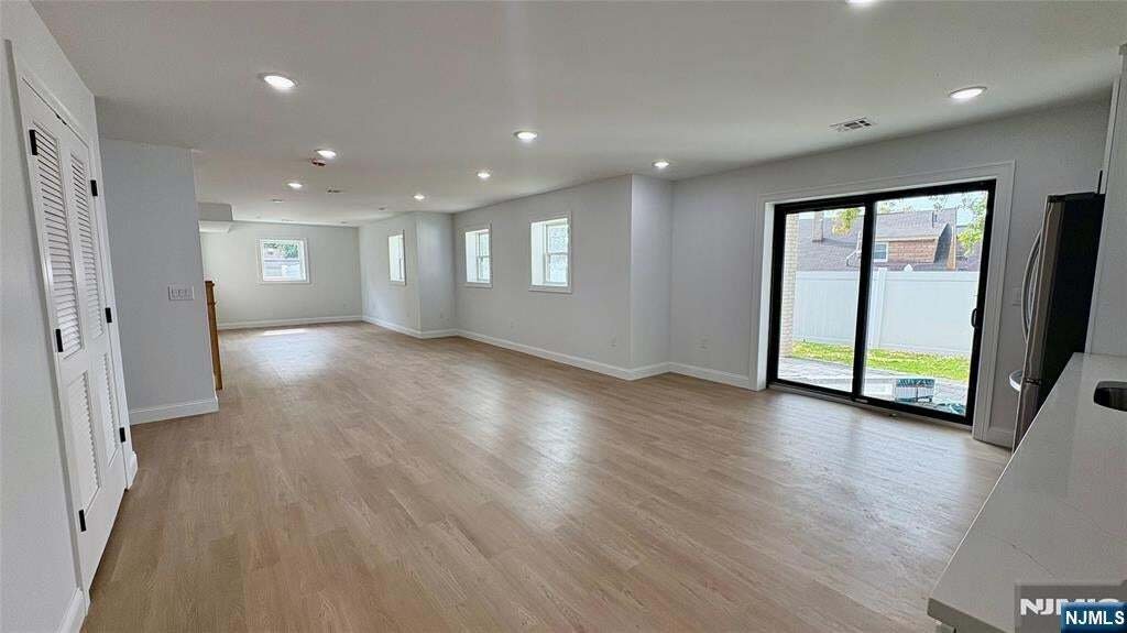 House in Kearny, New Jersey, United States 4 - 18290307