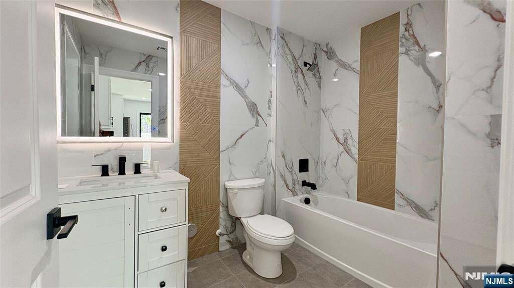 House in Kearny, New Jersey, United States 5 - 18290307