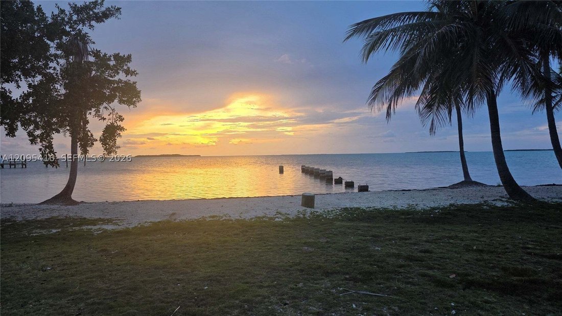 Land in Key Colony Beach, Florida, United States 3 - 18959659