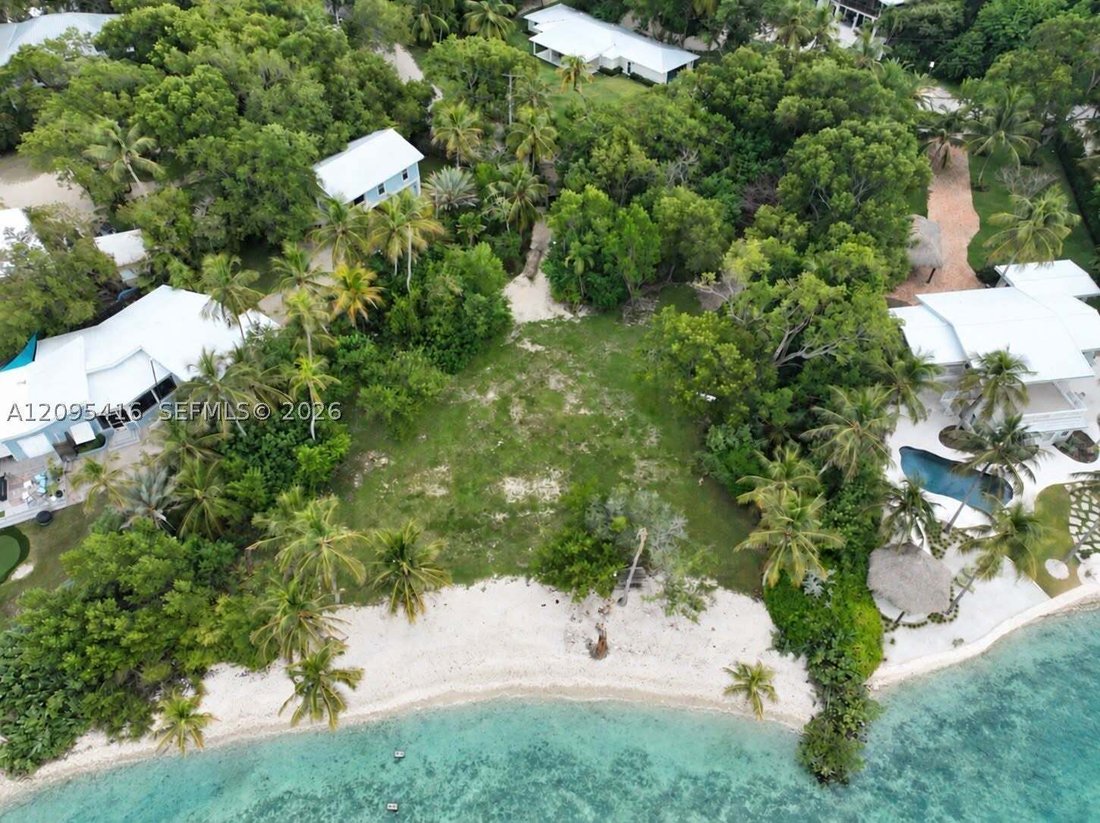 Land in Key Colony Beach, Florida, United States 1 - 18959659