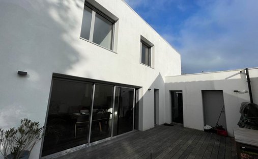 House in Zone Industrielle du Prat, Vannes, France 1