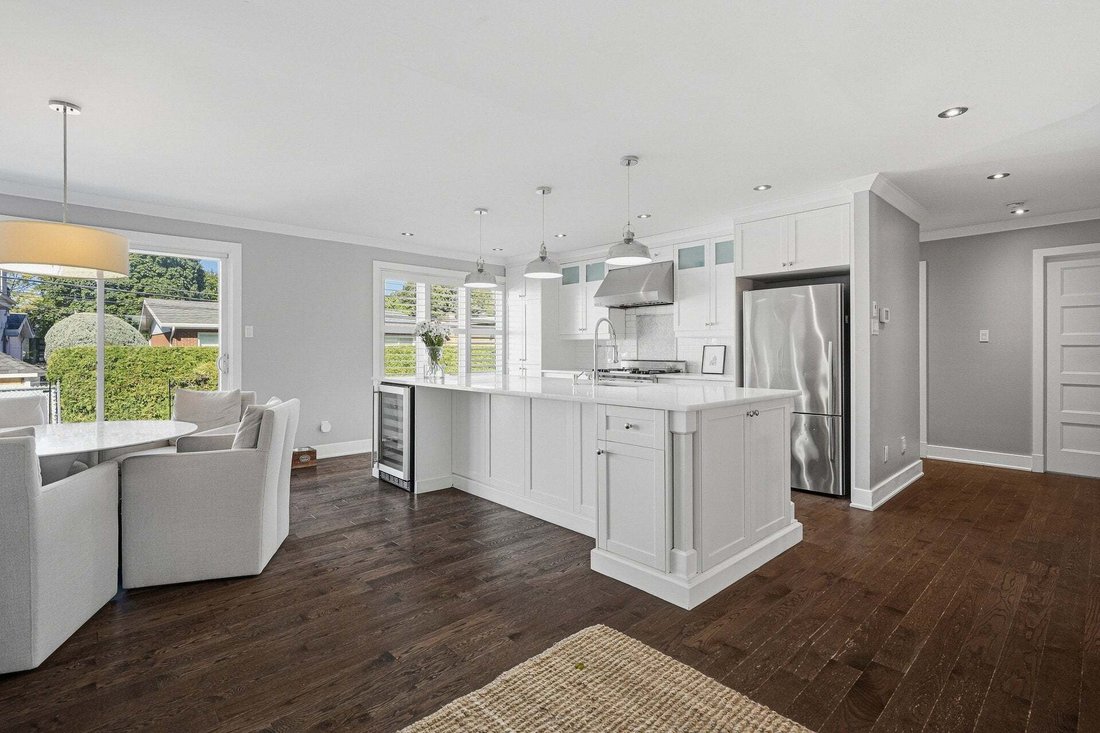 House in Montreal, Quebec, Canada 4 - 18959702