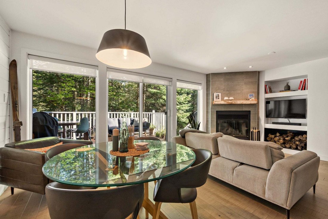 Condo in Mont-Tremblant, Quebec, Canada 4 - 18959810