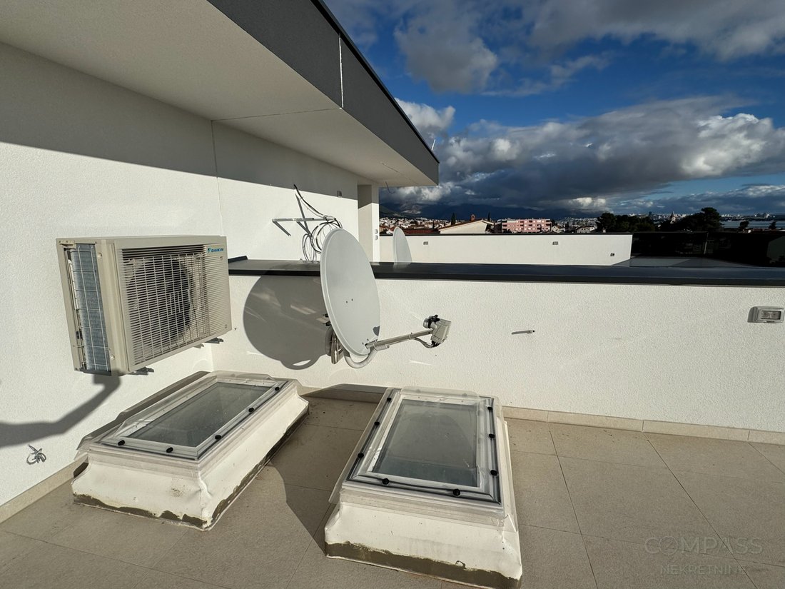 Penthouse in Kastel Kambelovac, Split-Dalmatia County, Croatia 4 - 18960019
