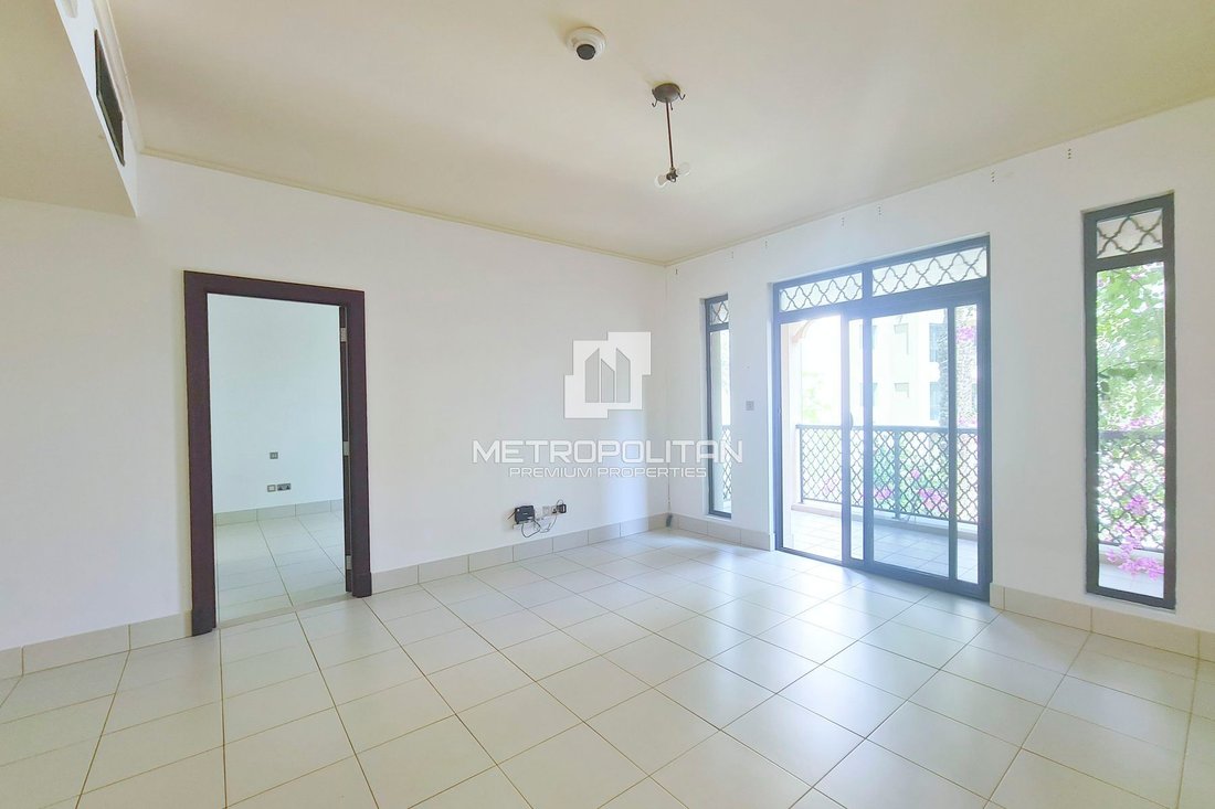 Apartment in Downtown Dubai, Dubai, United Arab Emirates 2 - 18960694