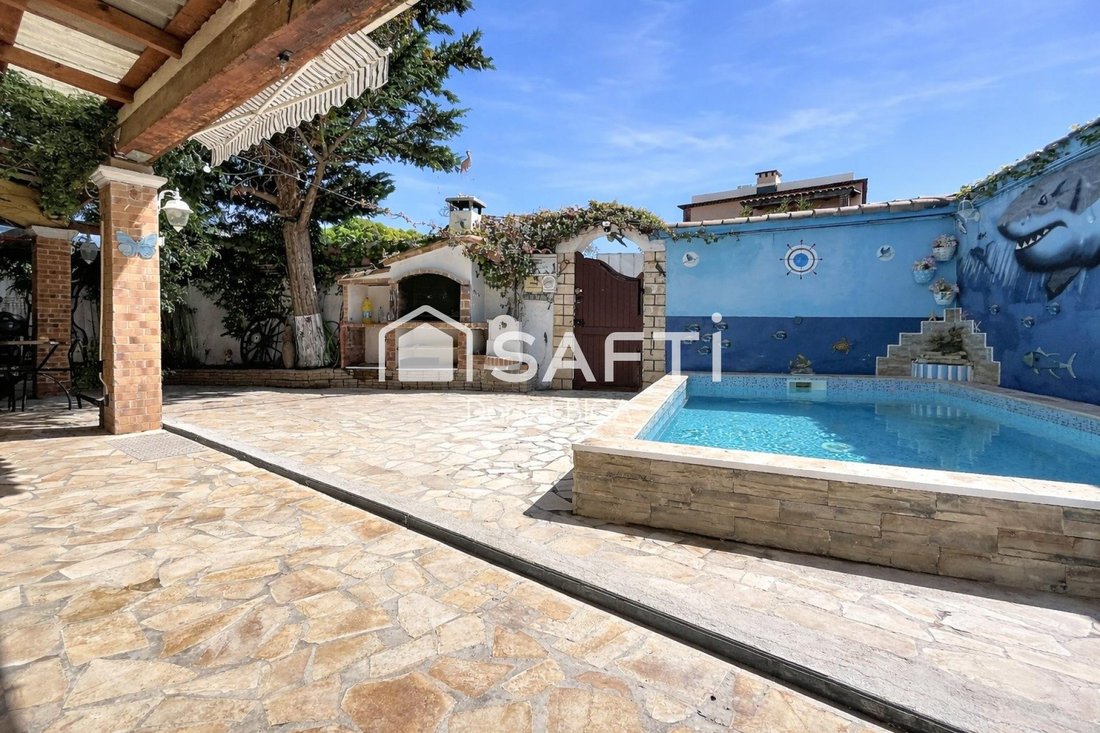 House in Le Redon, Marseille, Provence-Alpes-Côte d'Azur 2 - 18961604