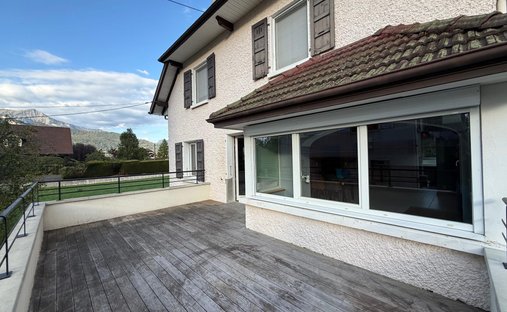 House in Sud, Scionzier, France 1