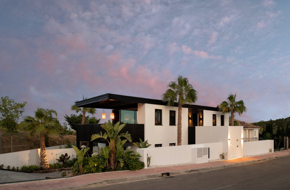 Villa in Estepona, Andalusia, Spain 2 - 18960426