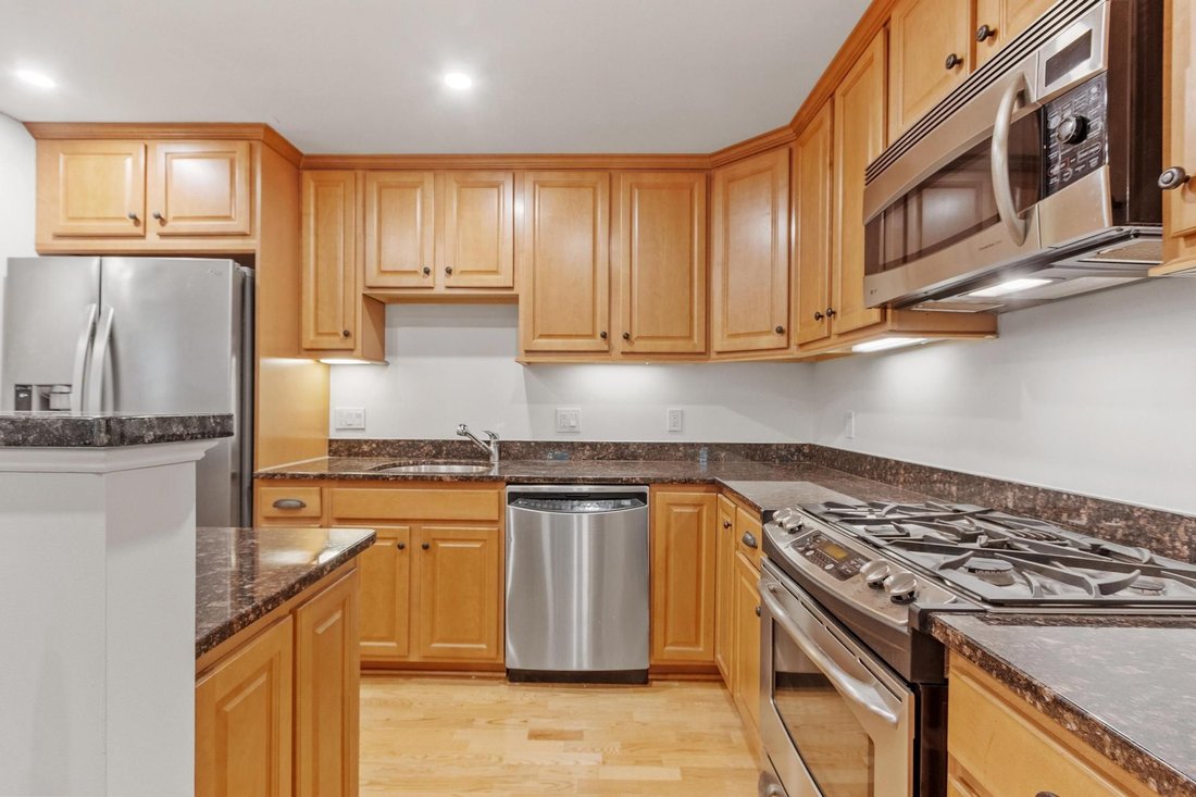 Condo in Concord, Massachusetts, United States 4 - 18960222