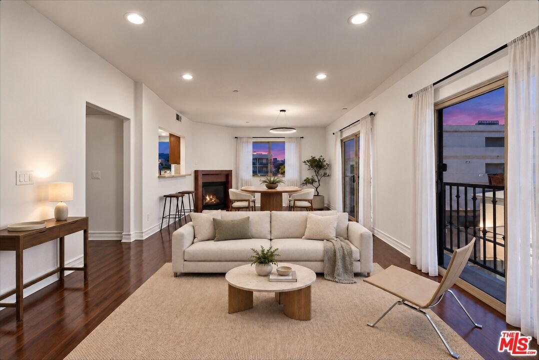 Condo in Los Angeles, California, United States 1 - 18616316