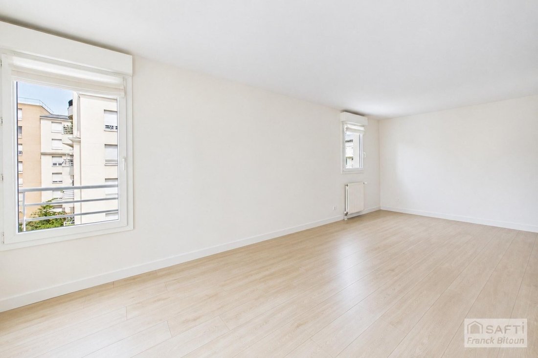 Apartment in Hôtel de Ville, Courbevoie, France 3 - 18961727