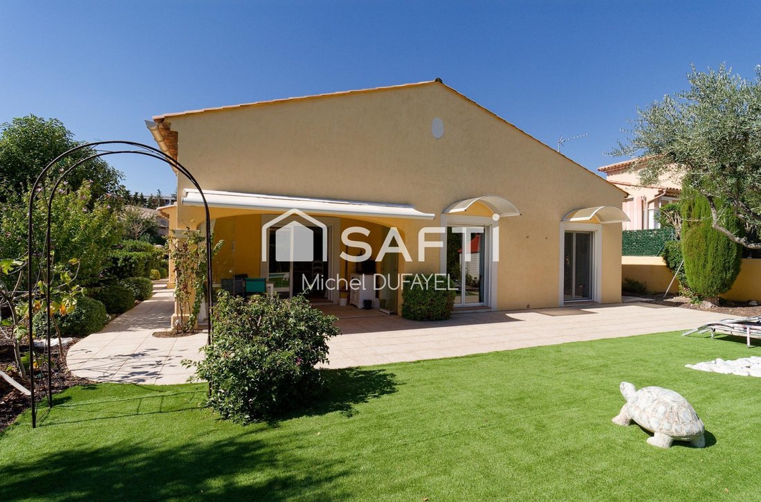 House in Exterieurs, Frejus, France 3 - 18961658