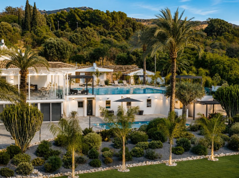 Villa in Marbella, Andalusia, Spain 1 - 18960275