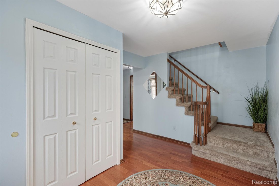 House in Rochester Hills, Michigan, United States 2 - 18960469