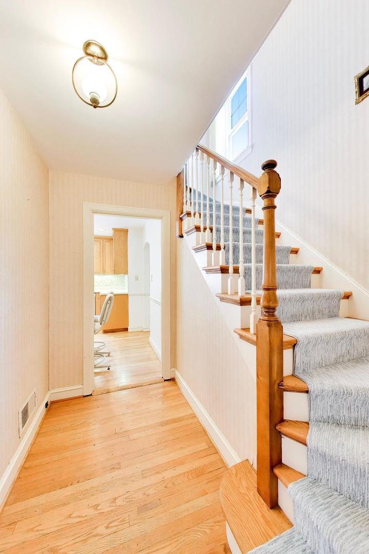 House in Mount Prospect, Illinois, United States 5 - 18960316