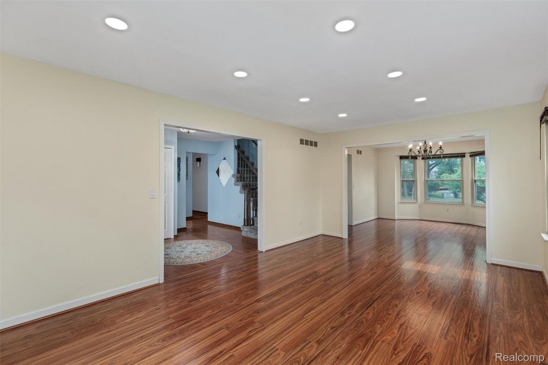 House in Rochester Hills, Michigan, United States 4 - 18960469