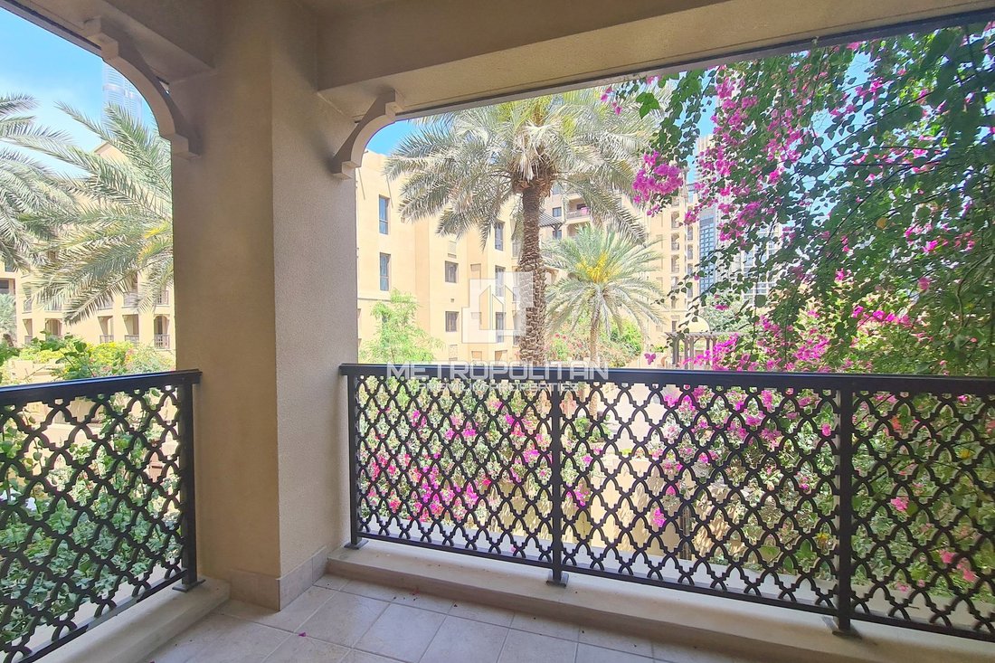Apartment in Downtown Dubai, Dubai, United Arab Emirates 3 - 18960694