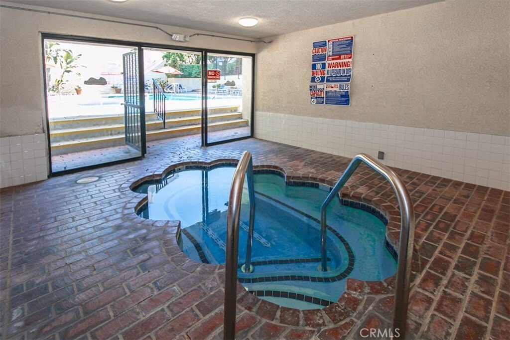 Condo in Los Angeles, California, United States 3 - 18960649