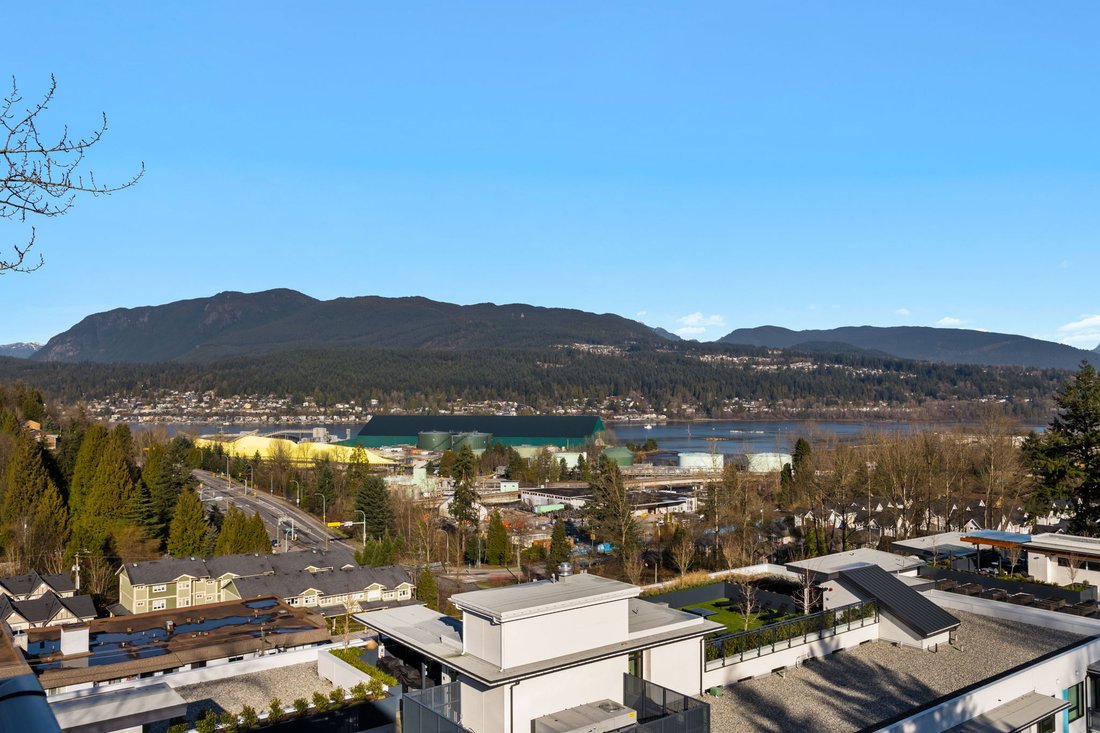 Condo in Port Moody, British Columbia, Canada 3 - 18960248