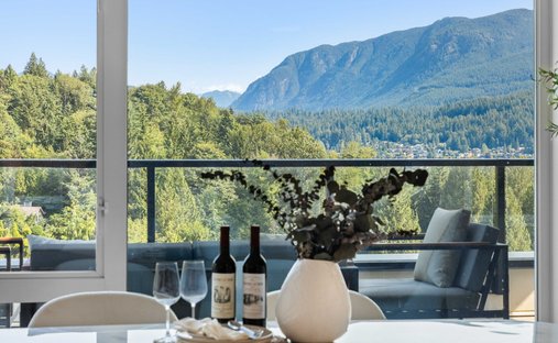 Condo in Port Moody, British Columbia, Canada 1