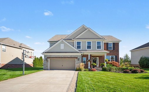 House in Orion charter Township, Michigan, United States 1